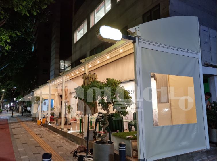 송파구 카페 버티컬어닝 설치