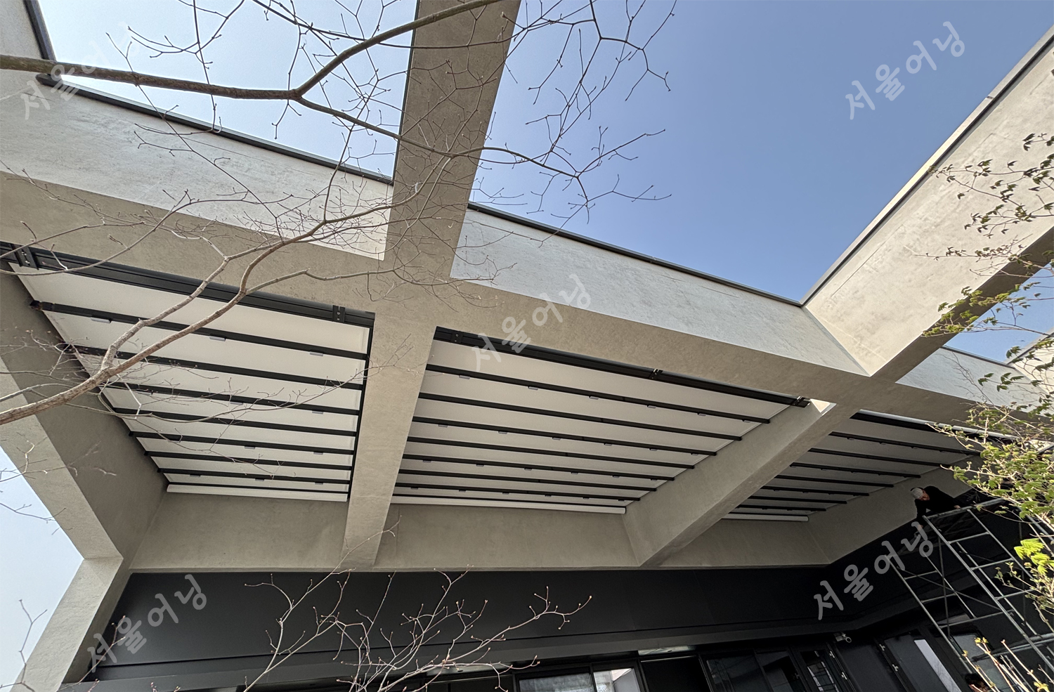용산 옥상 루프어닝시스템 시공
